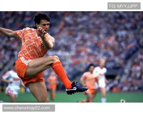 足球明星的光辉瞬间与无畏精神的生动描绘 足球明星的光辉瞬间与无畏精神的生动描绘