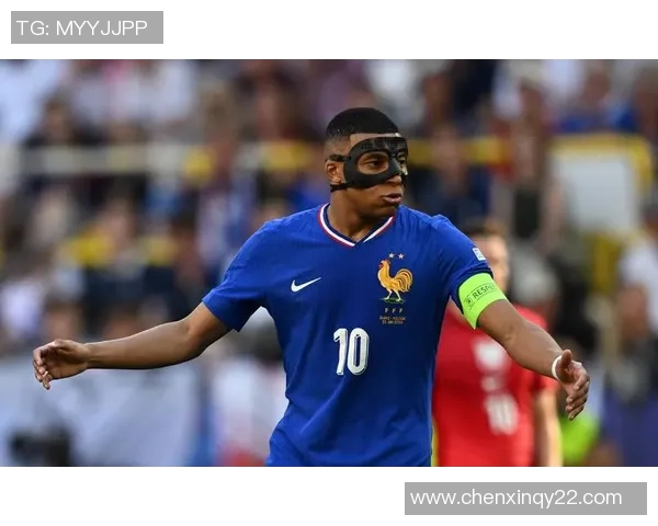 足球明星素质是否真的不行探讨他们在场外的表现与影响力