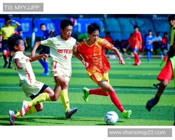 追逐梦想的绿茵传奇励志男足球明星的奋斗与荣耀之路